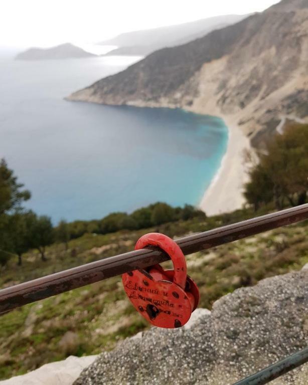 K For Kefalonia Karavómilosz Kültér fotó